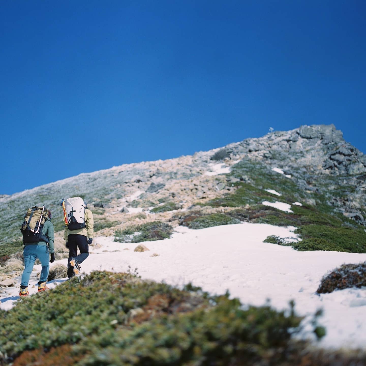 先日のお休みに仲間と天狗岳へ行ってきました