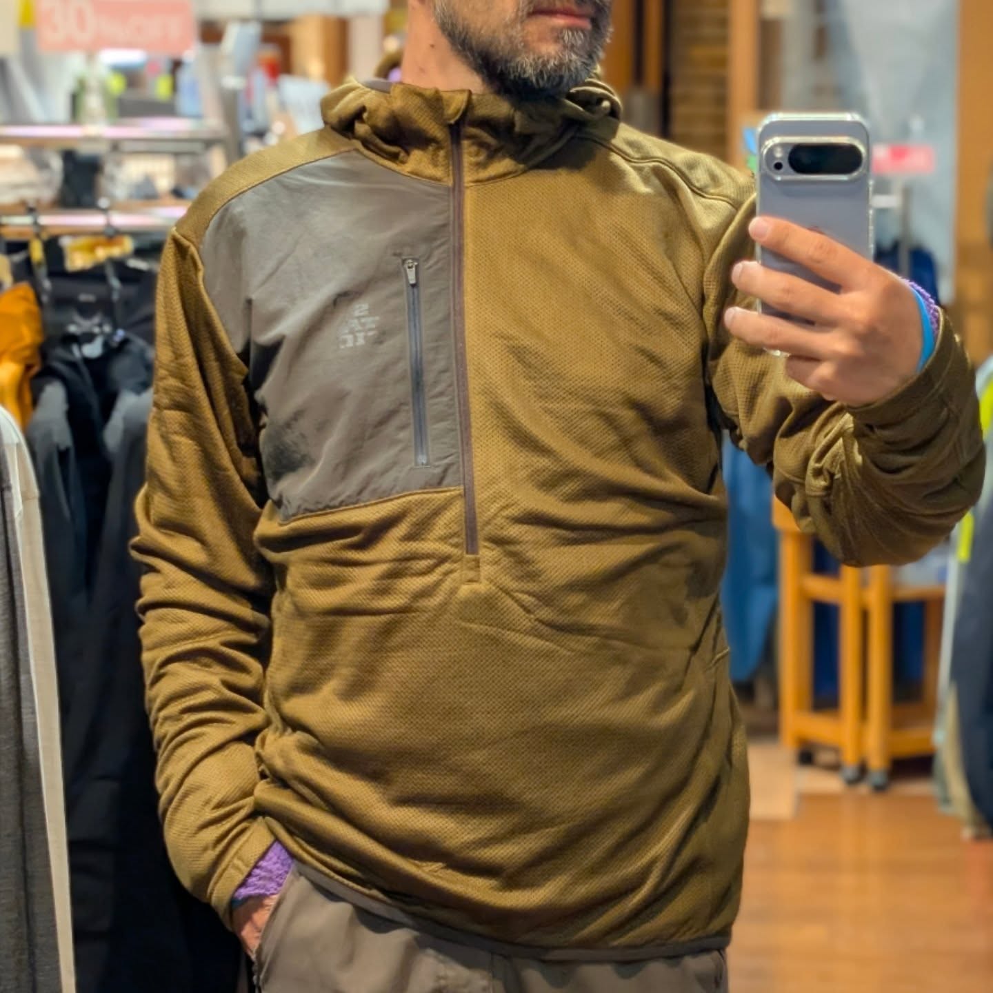 【商品紹介】STATIC アドリフト ハーフジップ フーディ