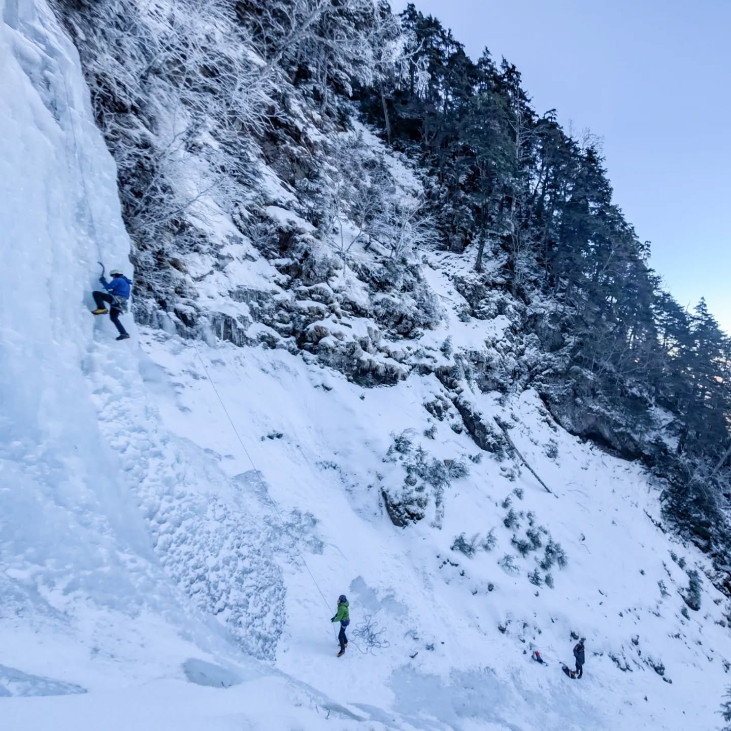 【スタッフレポ】夏沢鉱泉でアイスクライミング 【スタッフレポ】夏沢鉱泉でアイスクライミング