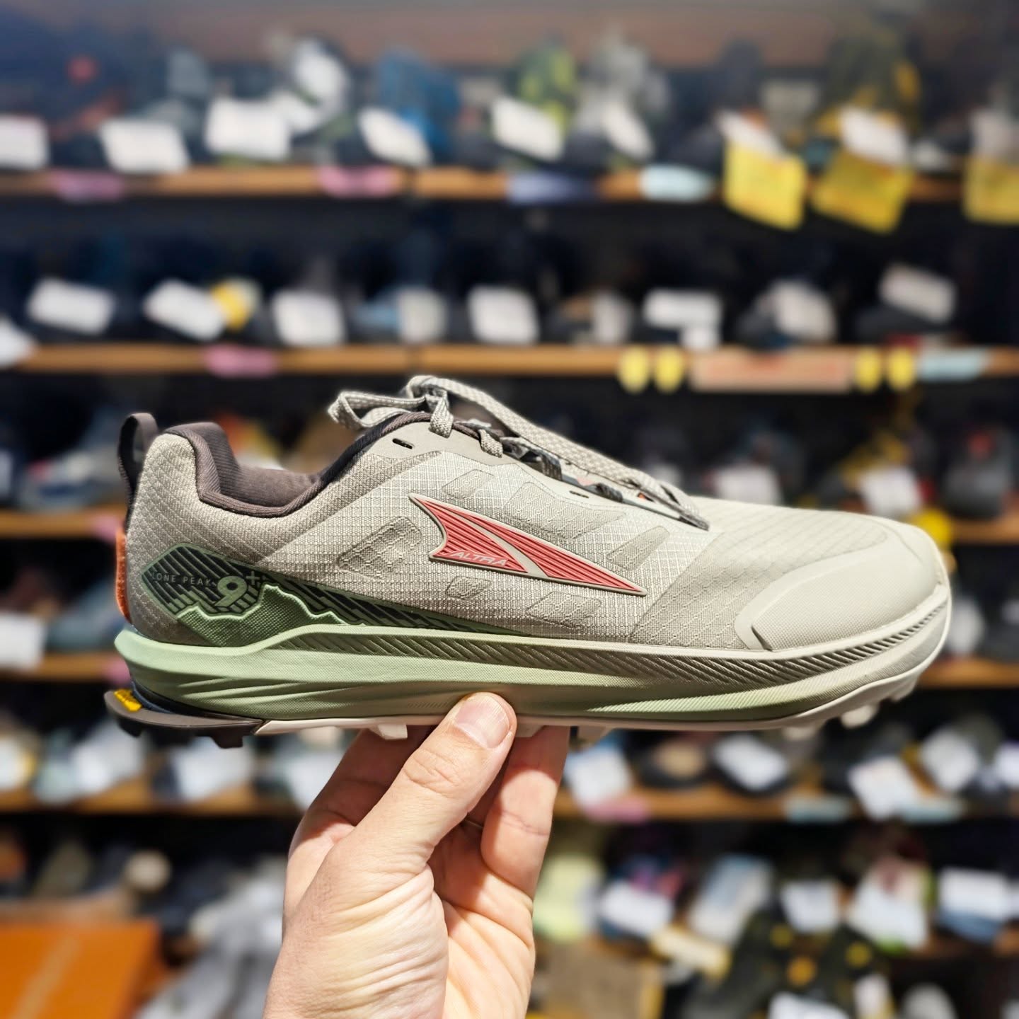【商品紹介】ALTRA　LONE PEAK 9+