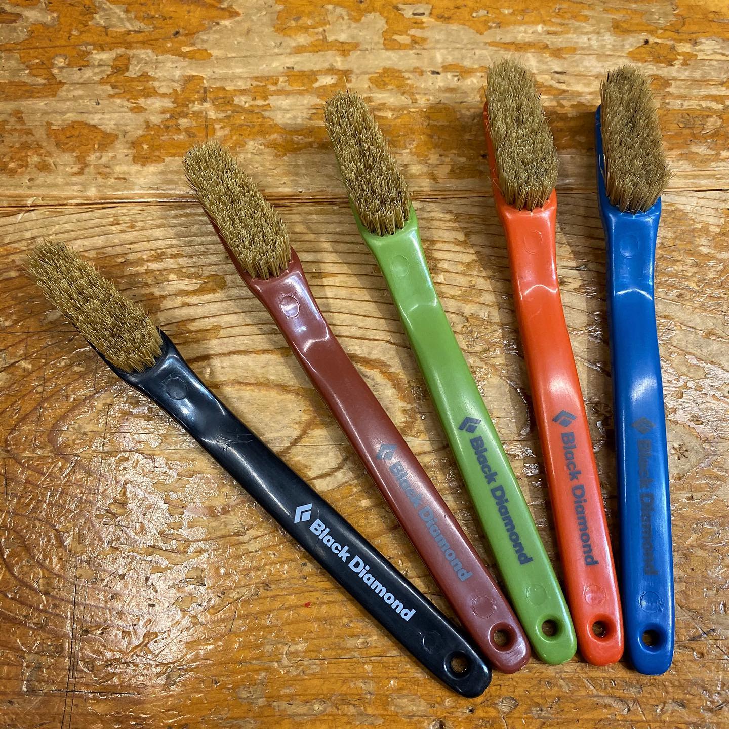 マイブラシにオススメの一本。ブラックダイヤモンド「ボルダリングブラシ」