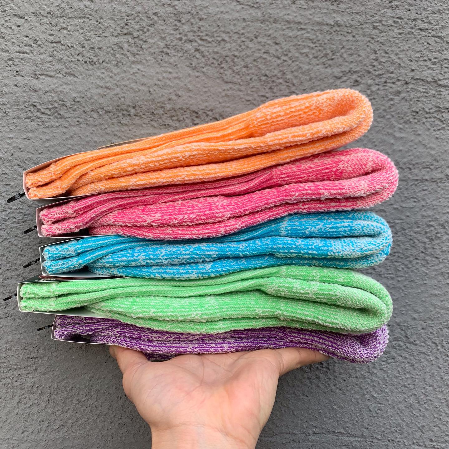 大人気のメリノ サポートパイル トレッキングソックスのネオンカラーバージョンのご紹介