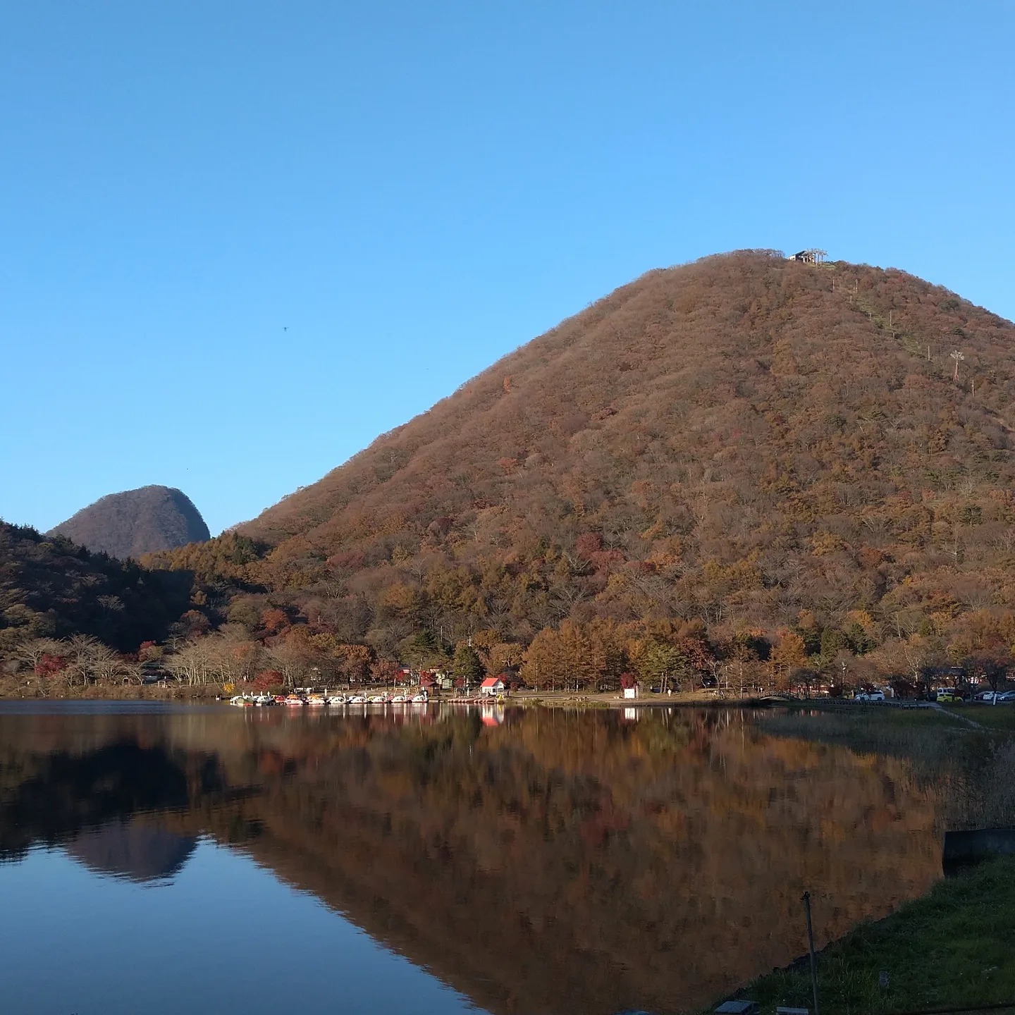 紅葉を追いかけて榛名山へ行ってきました。