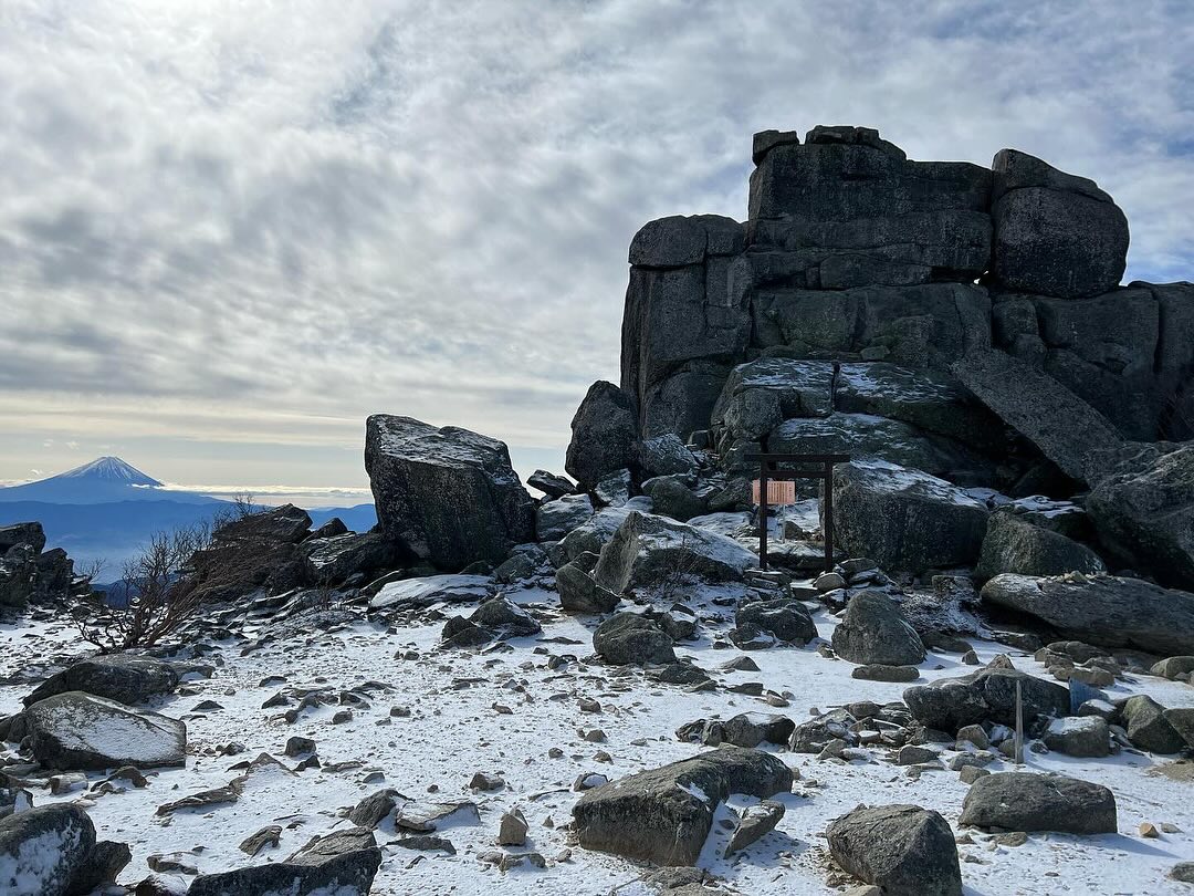去年の12月ですが金峰山(標高2599m)瑞牆山荘コースを山行してきました。