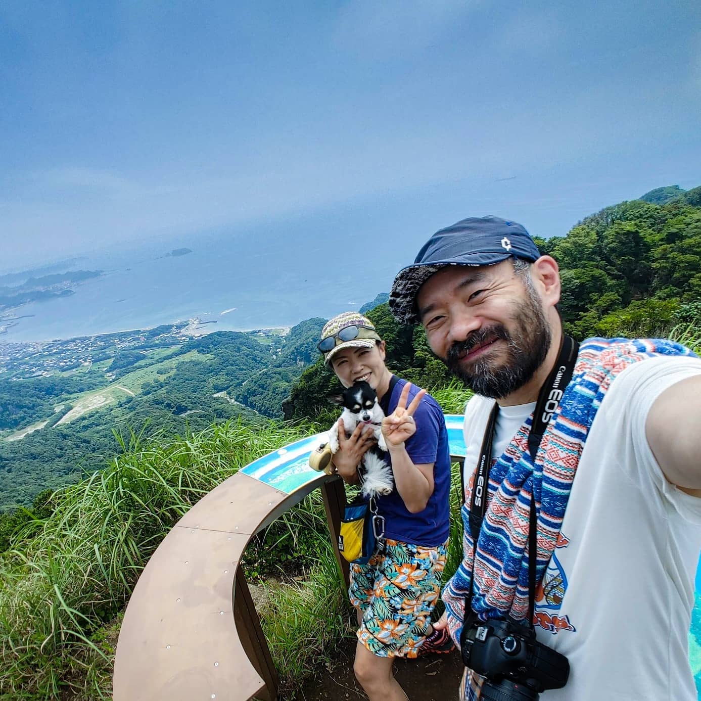 先日のお休みは久々にかみさんとフラ～っと鋸山へ。