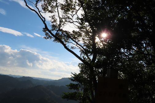 先日花と温泉トレッキング12月忘年山行「高宕山」の下見に行ってきました。